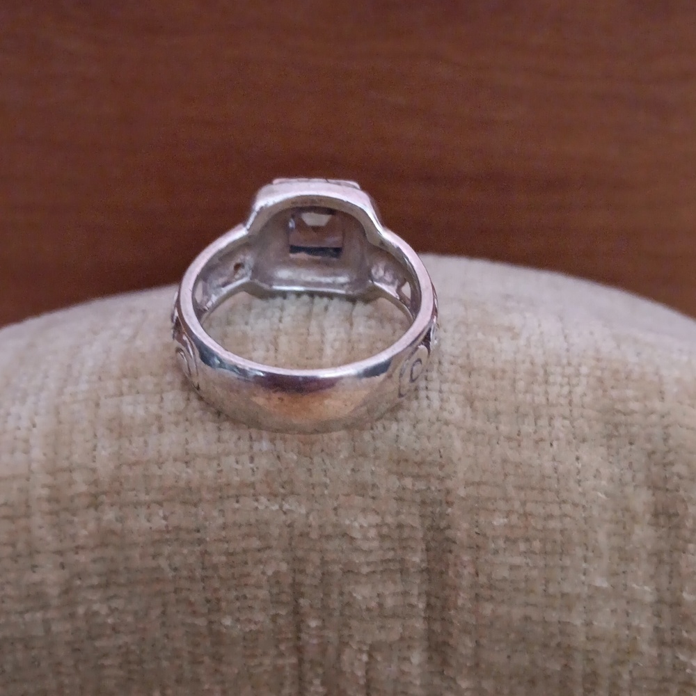 925 Silver Stamped Aqua Blue Square Cut Crystal Scroll Cut Out Ring - Picture 3 of 7